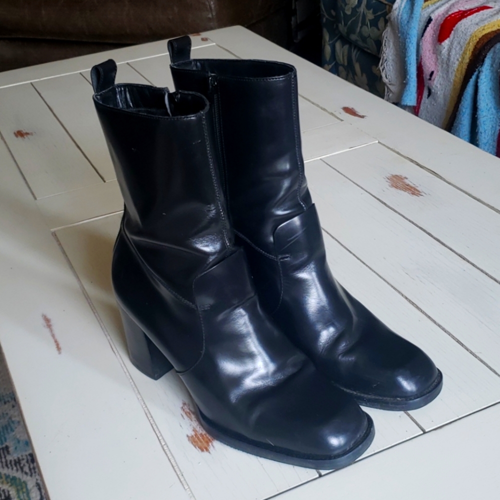 🖤 Black Patent Leather 3" Heel Boots w Zipper 🖤